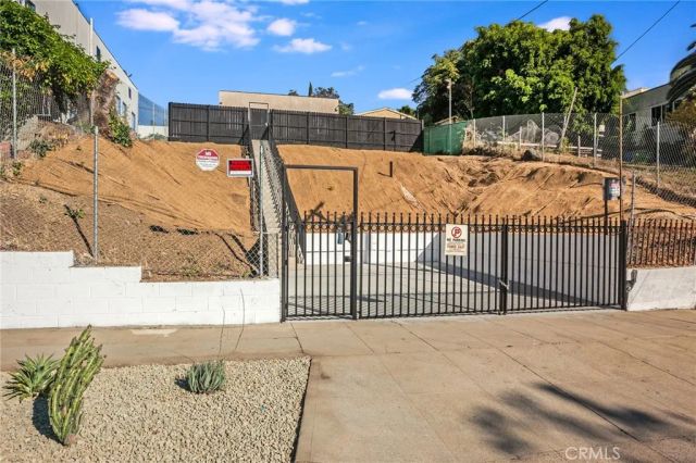 216-- 218 N Park View Street, Los Angeles, CA 90026
