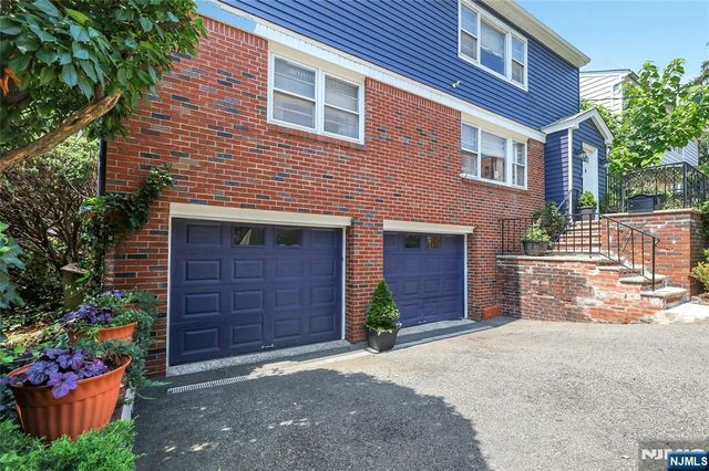 27 73rd Street, North Bergen, NJ 07047