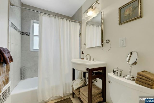 27 73rd Street, North Bergen, NJ 07047