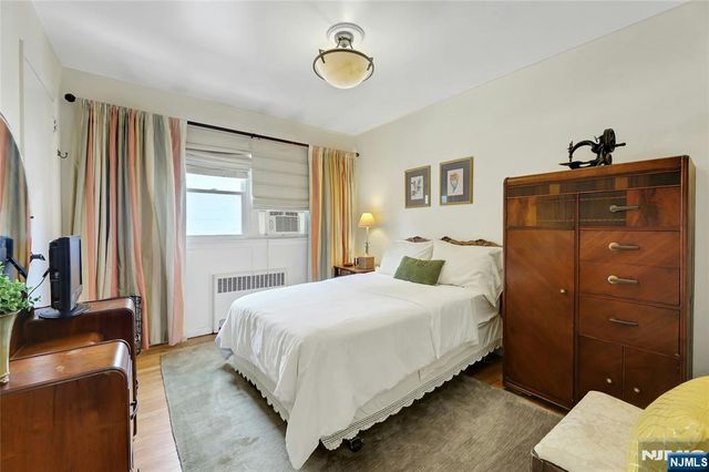 27 73rd Street, North Bergen, NJ 07047