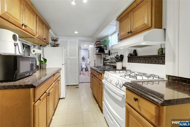27 73rd Street, North Bergen, NJ 07047