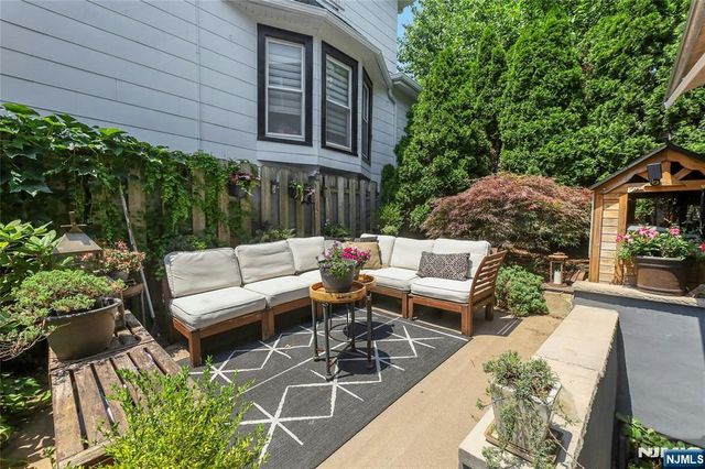 27 73rd Street, North Bergen, NJ 07047