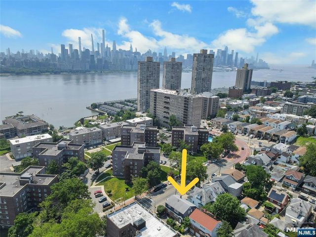 27 73rd Street, North Bergen, NJ 07047