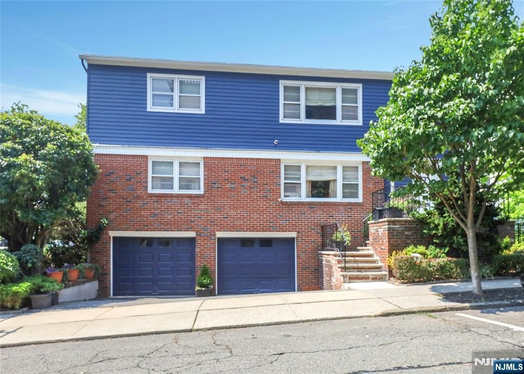 27 73rd Street, North Bergen, NJ 07047
