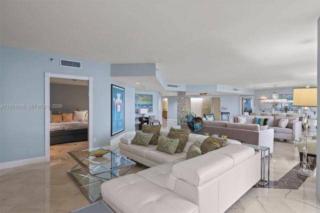 2600 Island Boulevard 1006, Aventura, FL 33160