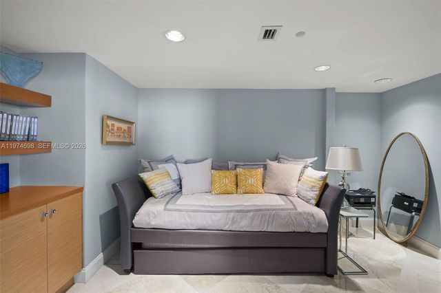2600 Island Boulevard 1006, Aventura, FL 33160