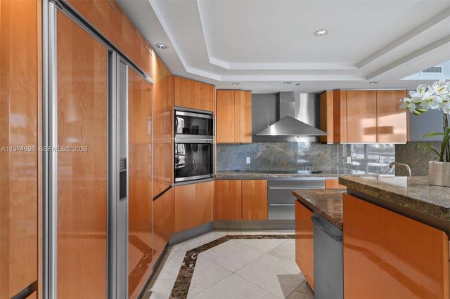2600 Island Boulevard 1006, Aventura, FL 33160