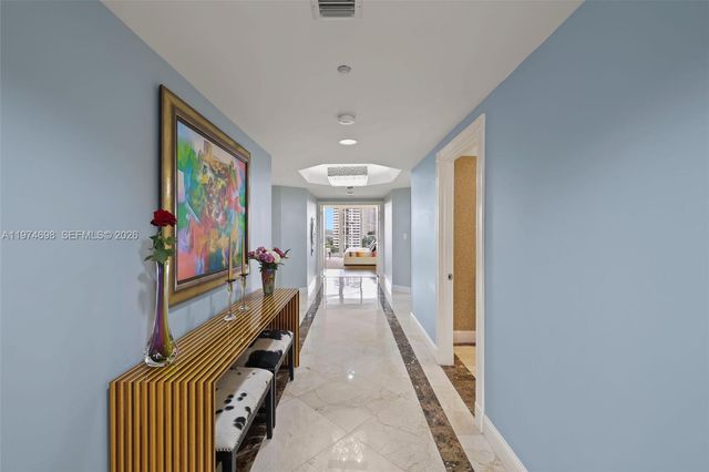 2600 Island Boulevard 1006, Aventura, FL 33160