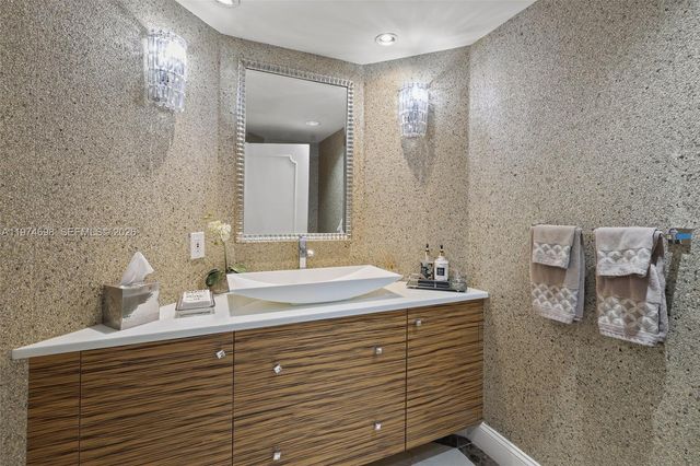 2600 Island Boulevard 1006, Aventura, FL 33160