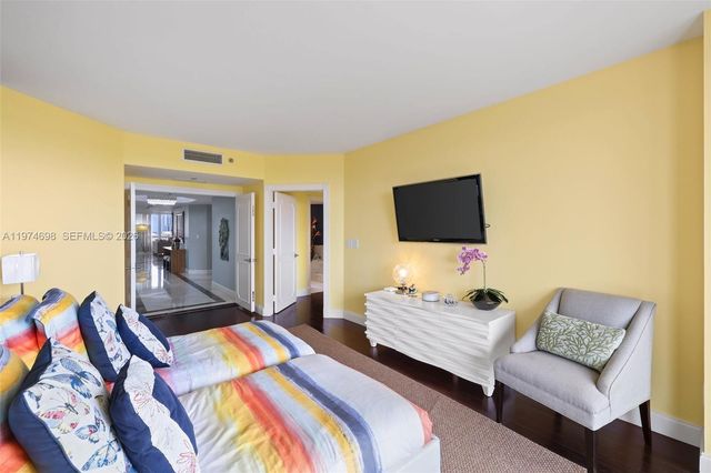 2600 Island Boulevard 1006, Aventura, FL 33160