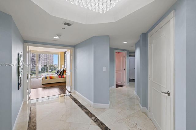 2600 Island Boulevard 1006, Aventura, FL 33160