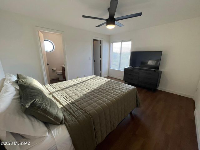 5233 N 1st Avenue, Tucson, AZ 85718