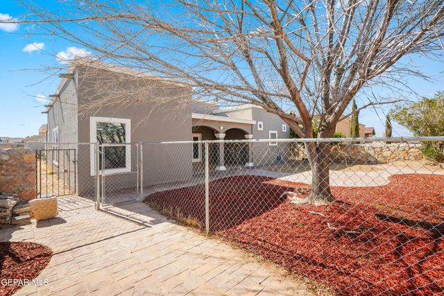 14737 Cactus Ridge Lane, Horizon City, TX 79928