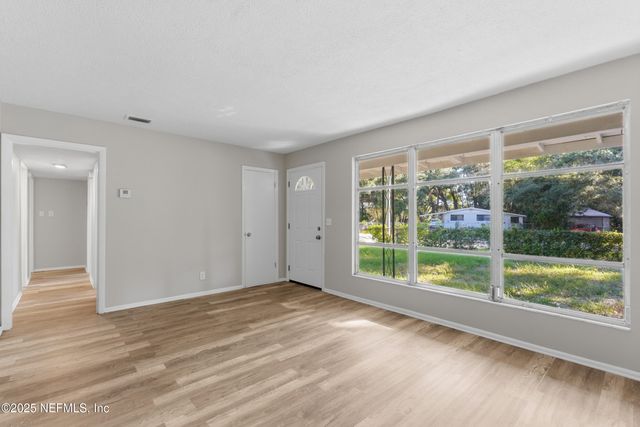 2514 RED ROBIN Drive E, Jacksonville, FL 32210
