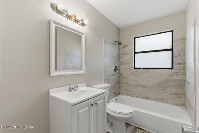 2514 RED ROBIN Drive E, Jacksonville, FL 32210