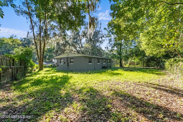 2514 RED ROBIN Drive E, Jacksonville, FL 32210