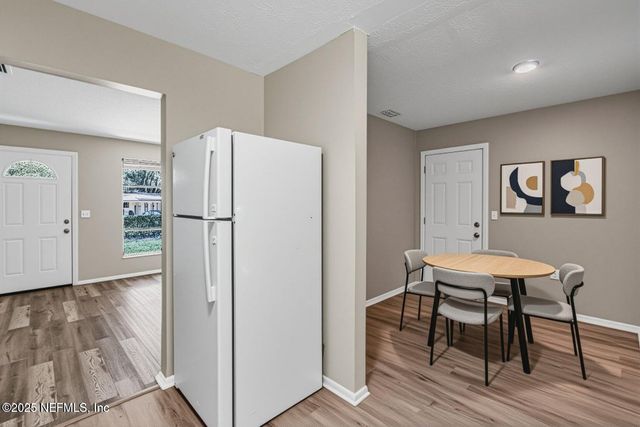 2514 RED ROBIN Drive E, Jacksonville, FL 32210