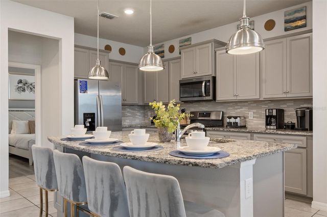 7364 OAKMOSS LOOP, Davenport, FL 33837