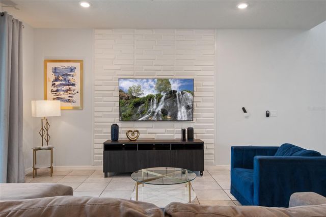 7364 OAKMOSS LOOP, Davenport, FL 33837