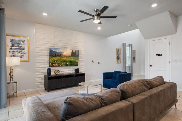 7364 OAKMOSS LOOP, Davenport, FL 33837