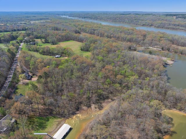 48 Old Pump Station Rd, Linden, TN 37096