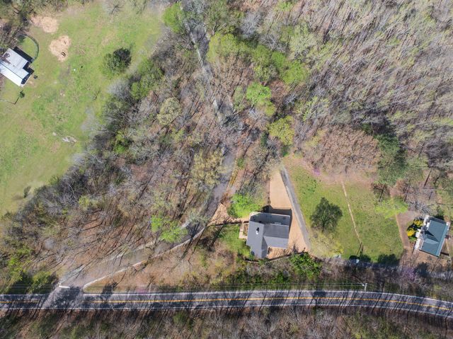 48 Old Pump Station Rd, Linden, TN 37096