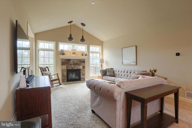 1720 SAWYER LN, Mechanicsburg, PA 17050