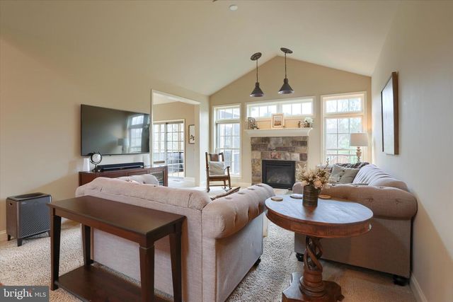 1720 SAWYER LN, Mechanicsburg, PA 17050