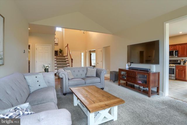 1720 SAWYER LN, Mechanicsburg, PA 17050
