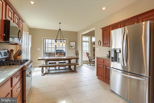 1720 SAWYER LN, Mechanicsburg, PA 17050