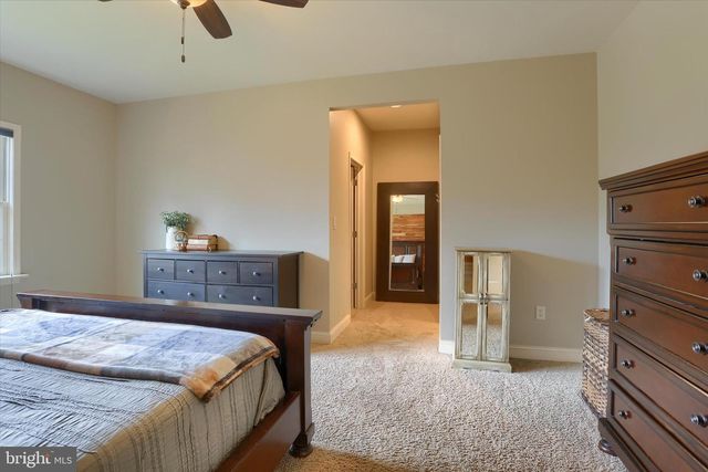 1720 SAWYER LN, Mechanicsburg, PA 17050