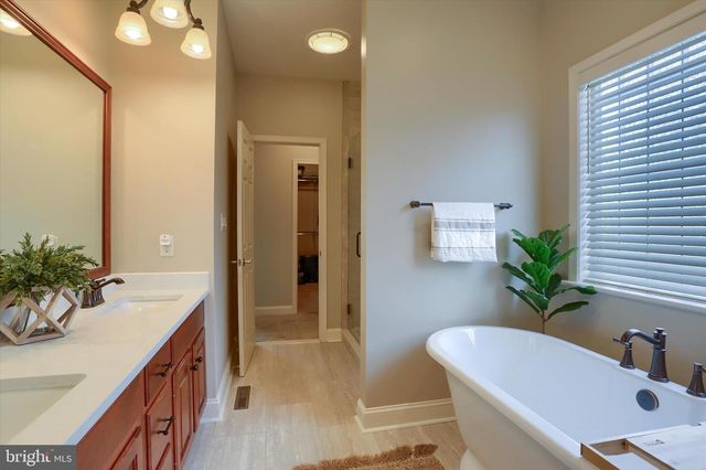 1720 SAWYER LN, Mechanicsburg, PA 17050