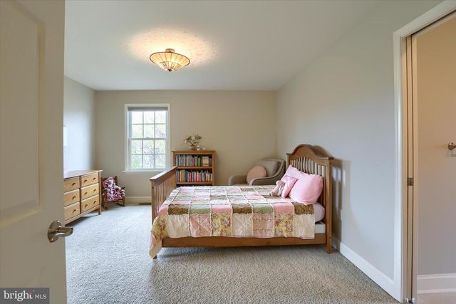 1720 SAWYER LN, Mechanicsburg, PA 17050