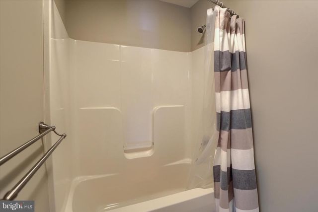 1720 SAWYER LN, Mechanicsburg, PA 17050