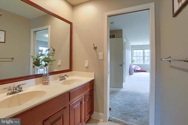 1720 SAWYER LN, Mechanicsburg, PA 17050