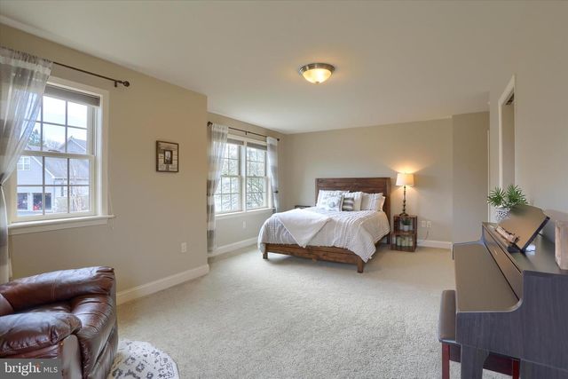 1720 SAWYER LN, Mechanicsburg, PA 17050