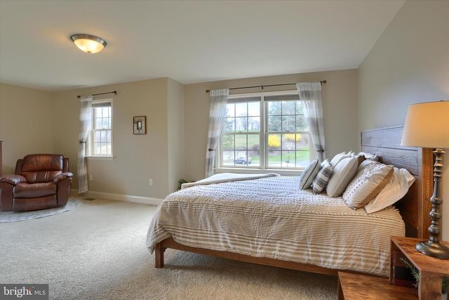 1720 SAWYER LN, Mechanicsburg, PA 17050