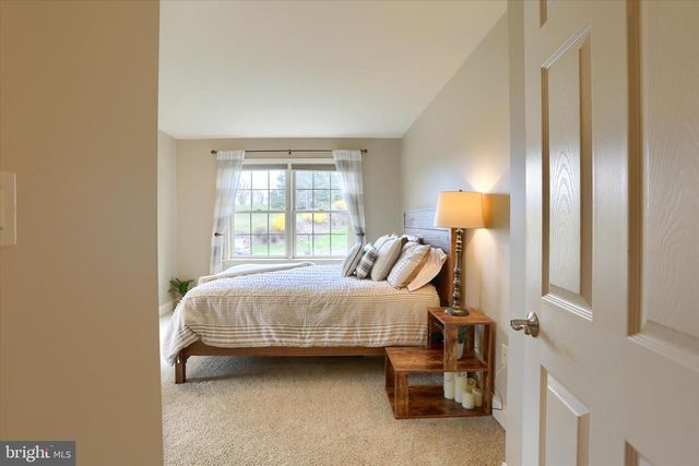 1720 SAWYER LN, Mechanicsburg, PA 17050