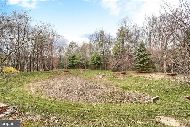 1720 SAWYER LN, Mechanicsburg, PA 17050