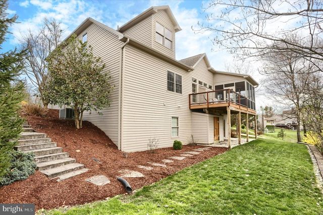 1720 SAWYER LN, Mechanicsburg, PA 17050