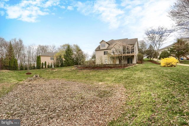 1720 SAWYER LN, Mechanicsburg, PA 17050