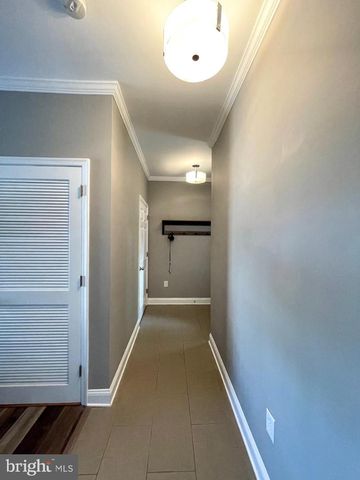 8 BONNIE CT, Lawrence Township, NJ 08648