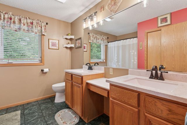 514 Miller Lane, Northfield, MN 55019