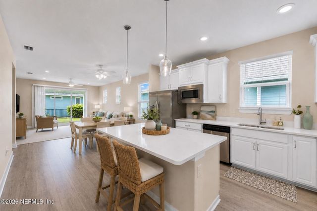 11140 CITY FRONT Drive, Jacksonville, FL 32256
