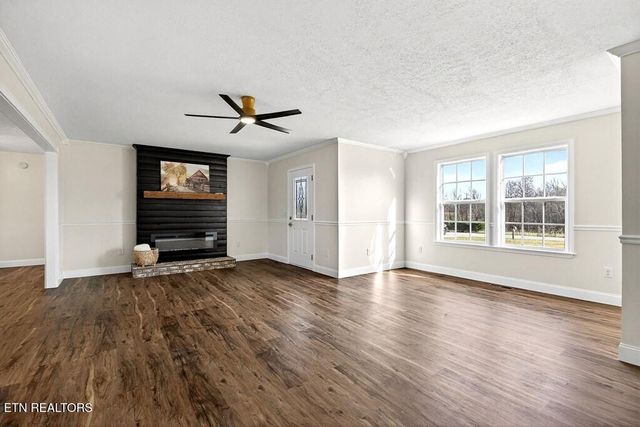 498 LOW GAP ROAD Rd, Sparta, TN 38583