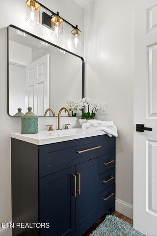 498 LOW GAP ROAD Rd, Sparta, TN 38583