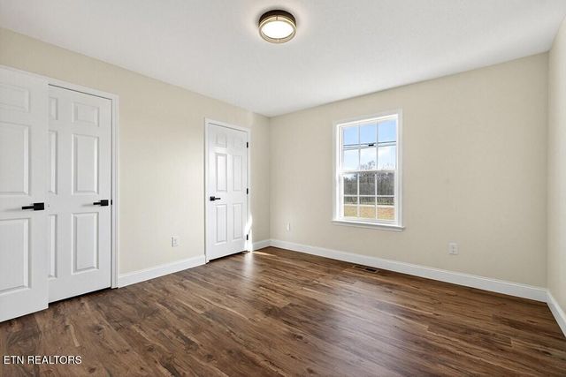 498 LOW GAP ROAD Rd, Sparta, TN 38583