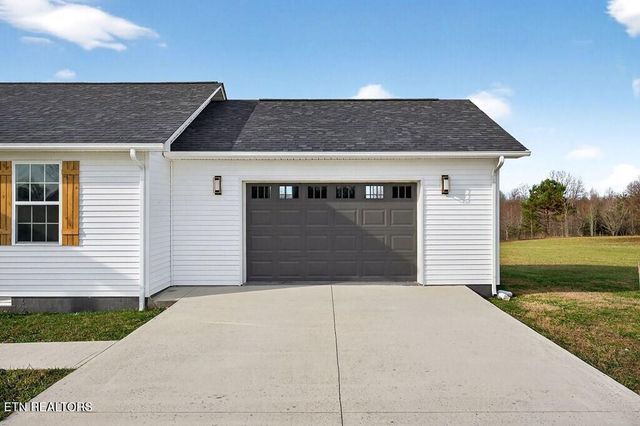 498 LOW GAP ROAD Rd, Sparta, TN 38583