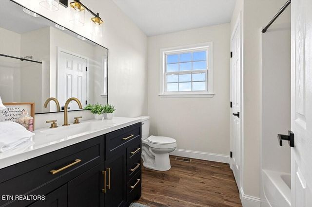 498 LOW GAP ROAD Rd, Sparta, TN 38583