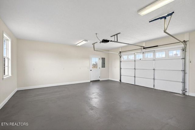 498 LOW GAP ROAD Rd, Sparta, TN 38583